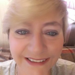 Meet your Posher, Rena